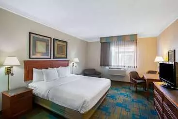 Отель La Quinta By Wyndham Round Rock North