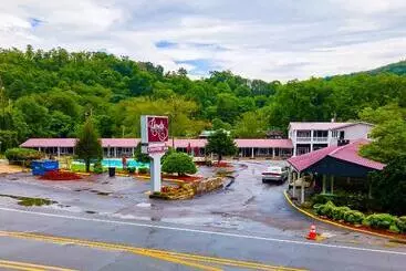 ホテル Lloyds On The River Country Inn