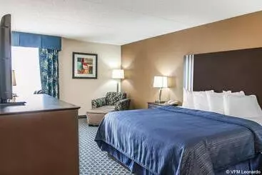 호텔 Quality Inn Terre Haute University Area