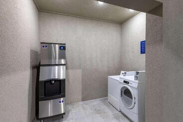 هتل Days Inn & Suites By Wyndham Downtown/university Of Houston