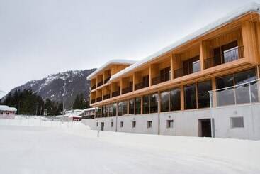 Hotel Campra Alpine Lodge & Spa