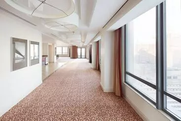 Отель New York Marriott At The Brooklyn Bridge