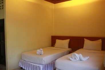 هتل Samui Honey Backpacker Bungalow