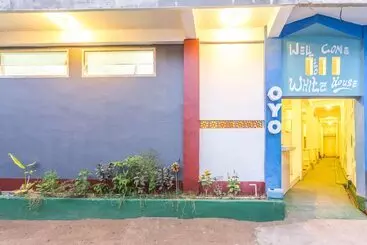 هتل White House By Oyo Rooms