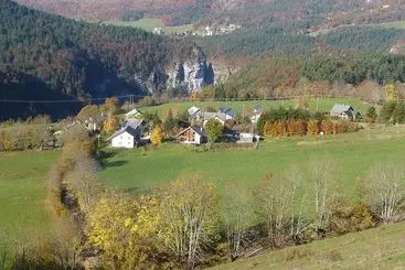コテージ Gite Des Gorges Du Bruyant