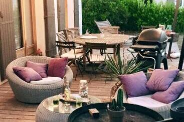 بنسيون Chambre Et Table D Hotes Chez Dom