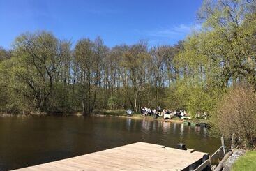 旅馆 Ivögården Mat & Vingård