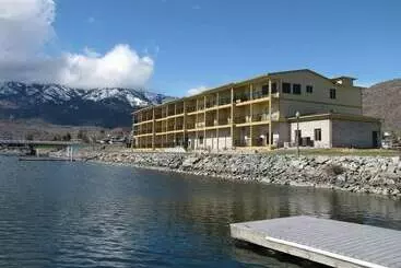 Hotelli Howards On The River