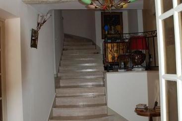 ペンション La Rocca Veira