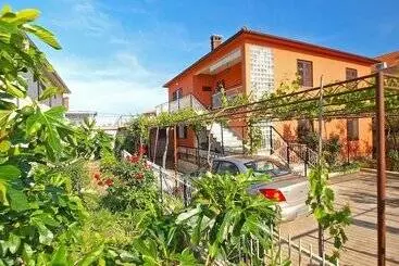 ツーリストアパートメント Apartment 773