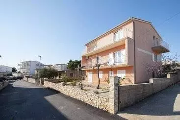 Turistihuoneistot Apartment Brko