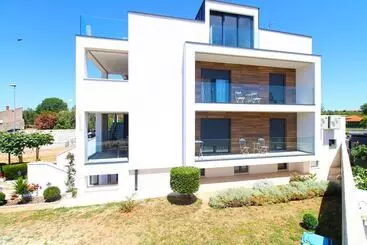 ツーリストアパートメント Apartment Dragana 1490