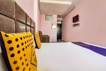 Hotel Spot On 65515 Kanpur Deluxe