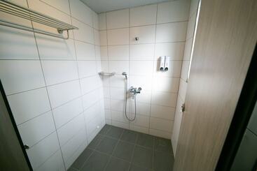 Albergue 客旅家青年旅館 Travelers Plus