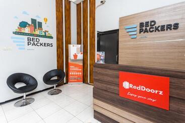 پانسیون Reddoorz Hostel @ Malang City Center 2