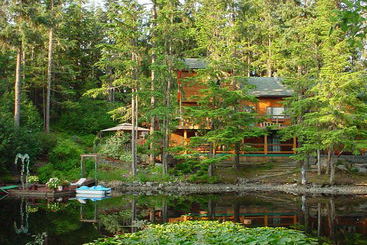 Отель Pearsons Pond Luxury Inn & Adenture Spa