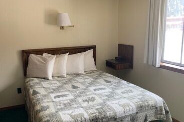 فندق Ponderosa Lodge