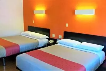 Motel 6 Mcminnville, Or