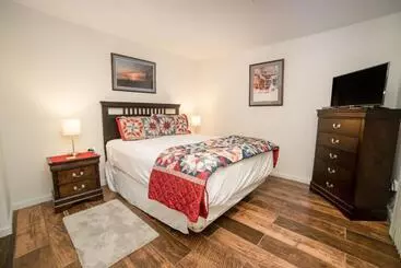 Pointe Royale Golf Resort