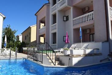 דירות לתיירים Apartments Stana