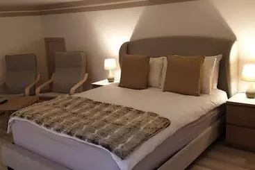 Majatalo Harlestone Retreat  Adults Only