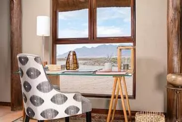 هتل Hoodia Desert Lodge