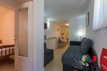 آپارتمان‌های توریست‌ها Apartments Hinic