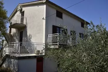 Turistihuoneistot Apartments Maestral