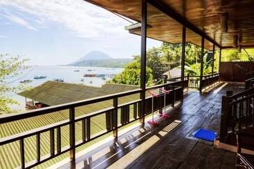 Hotel Bastianos Bunaken Dive Resort