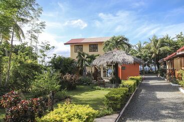 Hotell Isla Hayahay Beach Resort And Restaurant