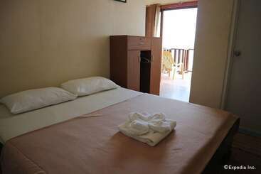 Blue Wave Inn Beach Resort & Restaurant