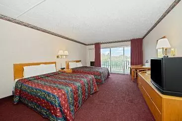 Отель Howard Johnson By Wyndham Benton Harbor/st. Joseph