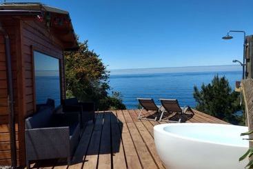 El Acantilado  Cozy Cottage With Spectacular Sea Views