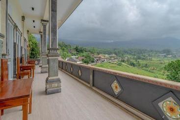 בית מלון כפרי Adhi Jaya Suite