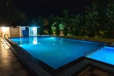 Hotel Kumarakom Heritage