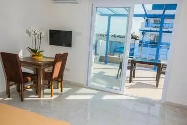 アパートホテル Noyanlar Holiday Homes