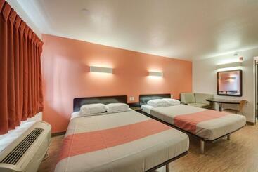 Motel 6 Brownsville, Tx North