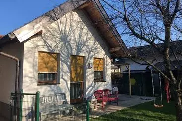 コテージ Knusperhaus