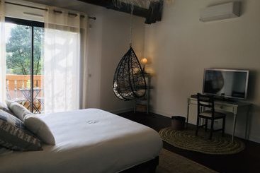 膳宿费 Home Sweet Bordeaux