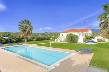 آپارتمان‌های توریست‌ها Villa Polymnia