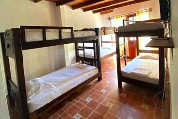 펜션 Kayena Hostel