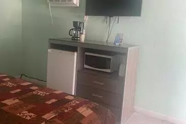 Royal Canadian Motel