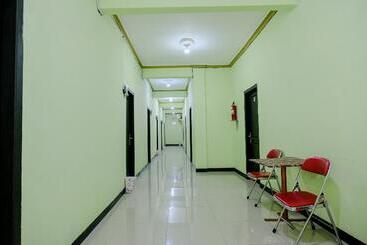 Hotel Oyo Life 2508 Alba Suites Homestay