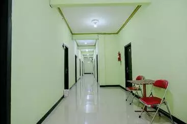 Otel Oyo Life 2508 Alba Suites Homestay