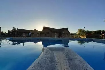 هتل De Campo