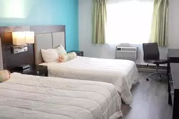 호텔 Nampa Inn & Suites