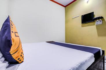 Hotel Spot On 68052 Surya Guest House