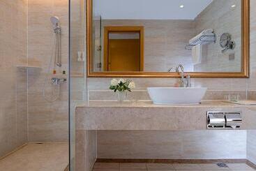 Отель Vienna International