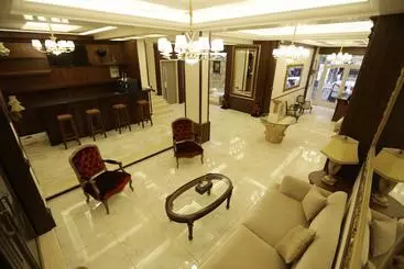 هتل Taj Suites Modern