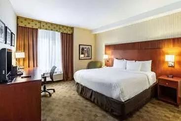 Clarion Hotel Portland International Airport